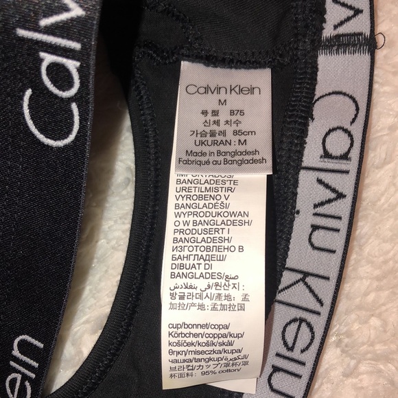 CALVIN KLEIN UNDIES SET 🦋 - Picture 6 of 8